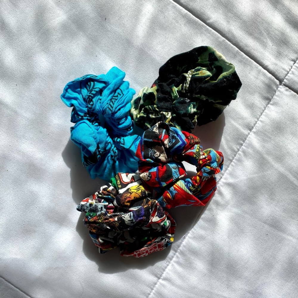 SOLD- MARVEL VARIETY SCRUNCHIE BUNDLE